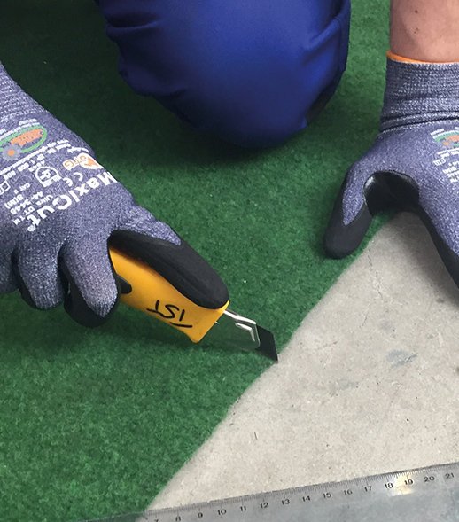 Neues Schnittschutz-Prüfverfahren für Schutzhandschuhe